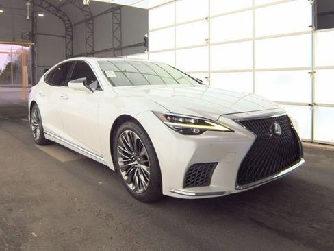 Used 2021 Lexus LS 500 w/ Interior Upgrade Package image 8