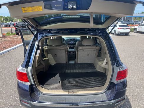 Used 2011 Toyota Highlander Limited w/ Tow Pkg image 13