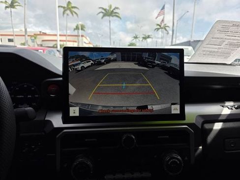 Used 2025 Toyota Tacoma 2WD Double Cab image 15