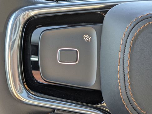 New 2025 Lincoln Navigator L Black Label image 32