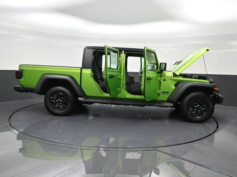 Used 2025 Jeep Gladiator Sport AWD/4WD image 32