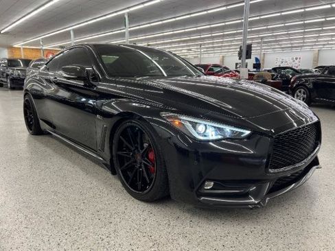 Used 2019 INFINITI Q60 Red Sport 400 w/ Proassist Package RWD image 4
