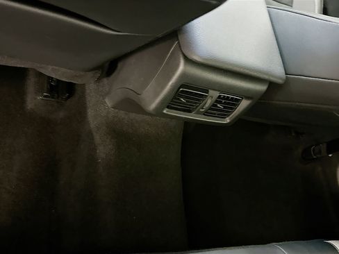 Used 2025 Toyota Camry SE FWD image 28