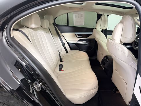 Certified 2025 Mercedes-Benz E 350 4MATIC Sedan image 30