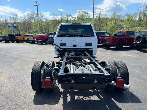 New 2026 Ford F550 4x4 Crew Cab image 11