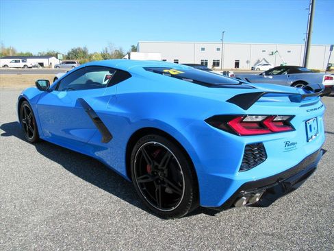 Used 2021 Chevrolet Corvette w/ 2LT image 5