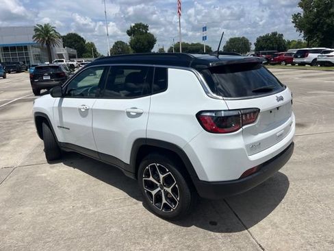 Used 2025 Jeep Compass Limited AWD/4WD image 4