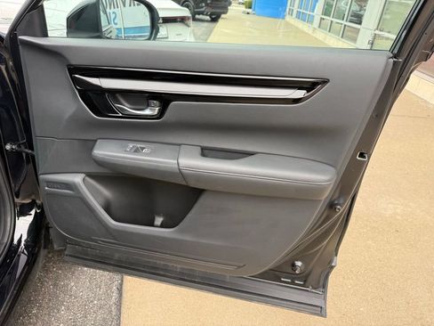 Used 2025 Honda CR-V EX-L image 46