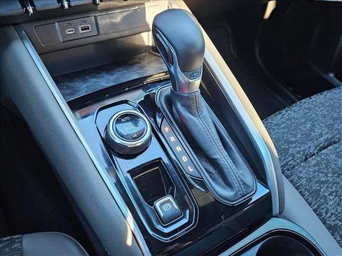 Used 2024 Chevrolet Colorado ZR2 w/ Safety Package image 12