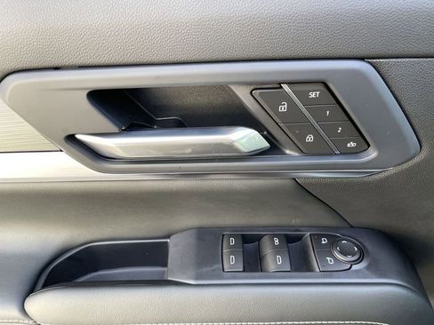 New 2026 GMC Terrain Elevation w/ Elevation Premium Package AWD/4WD image 23