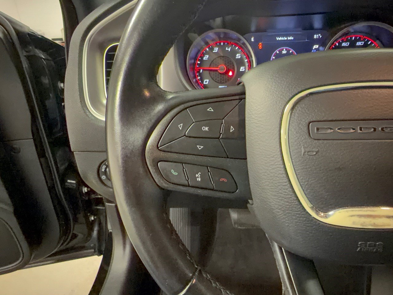 Used 2022 Dodge Charger SXT RWD image 18