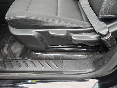 Used 2023 Chevrolet Colorado W/T image 13