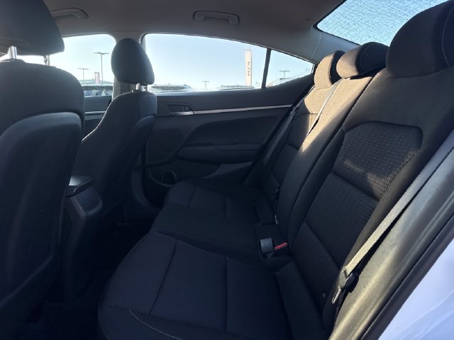 Used 2018 Hyundai Elantra SE FWD image 14