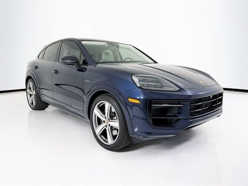 New 2026 Porsche Cayenne S image 7
