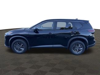 Used 2024 Nissan Rogue S video 2