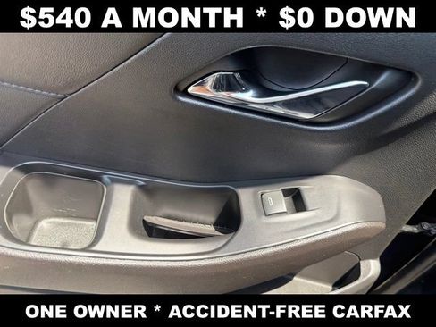 Used 2024 Chevrolet Traverse LT w/ LPO, Floor Liner Package AWD/4WD image 38