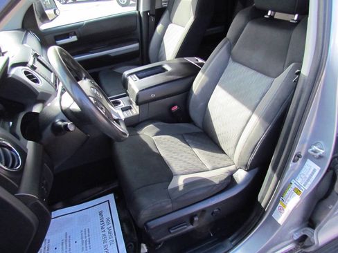 Used 2018 Toyota Tundra SR5 image 10