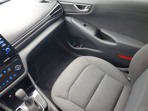 Used 2021 Hyundai Ioniq SE image 11