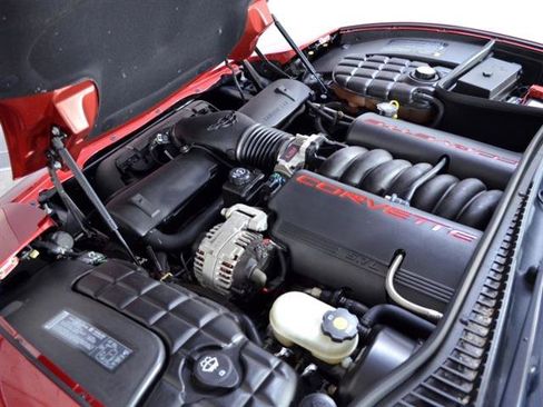 Used 2004 Chevrolet Corvette Coupe w/ Preferred Equipment Group image 22