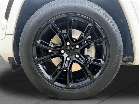 Used 2022 Jeep Grand Cherokee L Overland w/ Luxury Tech Group IV image 11