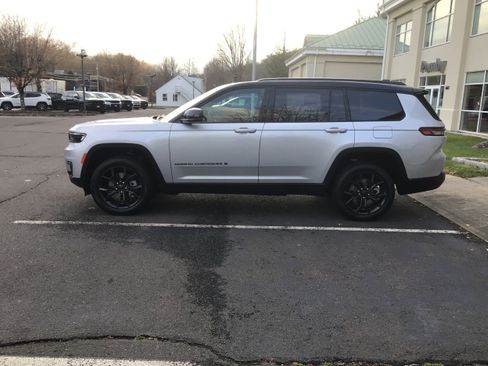 New 2025 Jeep Grand Cherokee L Limited image 4