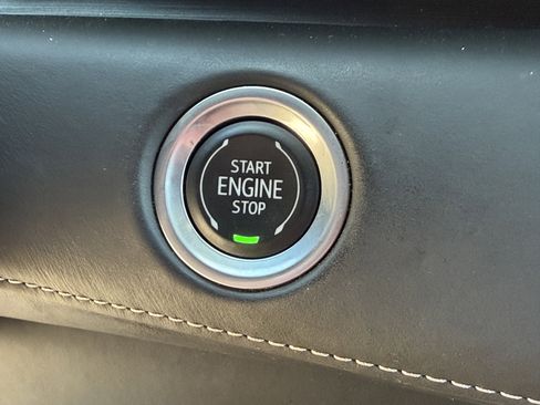 Certified 2022 Cadillac Escalade Premium Luxury Platinum w/ LPO, Radiant Package image 25