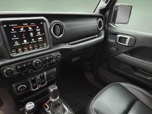 Used 2023 Jeep Gladiator Overland w/ Popular Equipment Package image 20