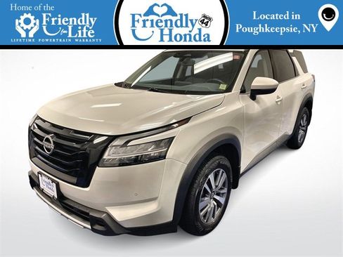 Used 2024 Nissan Pathfinder SL w/ Black Appearance Package image 1