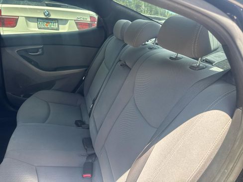 Used 2014 Hyundai Elantra SE w/ Option Group 02 image 9