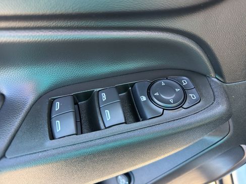 Used 2024 Chevrolet Equinox LT w/ LPO, Floor Liner Package AWD/4WD image 12