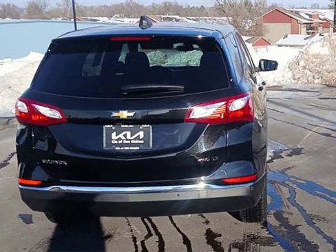 Used 2021 Chevrolet Equinox LT image 2