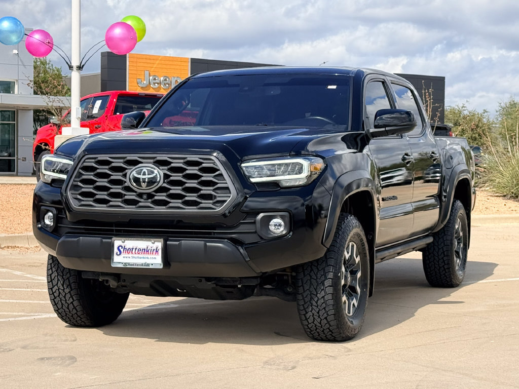 Used 2023 Toyota Tacoma TRD Off-Road w/ TRD Premium Off Road Package AWD/4WD image 4