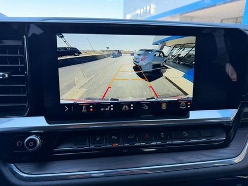 Used 2024 GMC Sierra 2500 SLT w/ SLT Convenience Package image 21