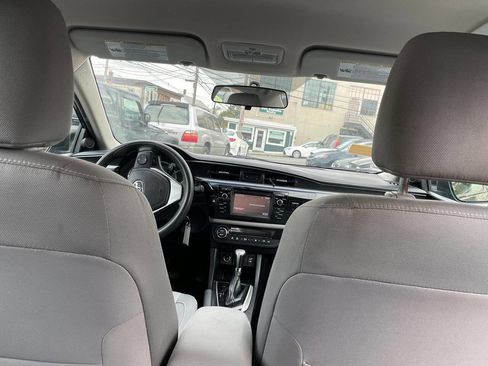 Used 2016 Toyota Corolla LE image 11