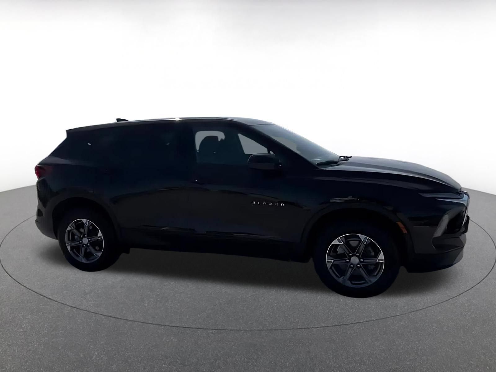 Used 2026 Chevrolet Blazer LT FWD image 15