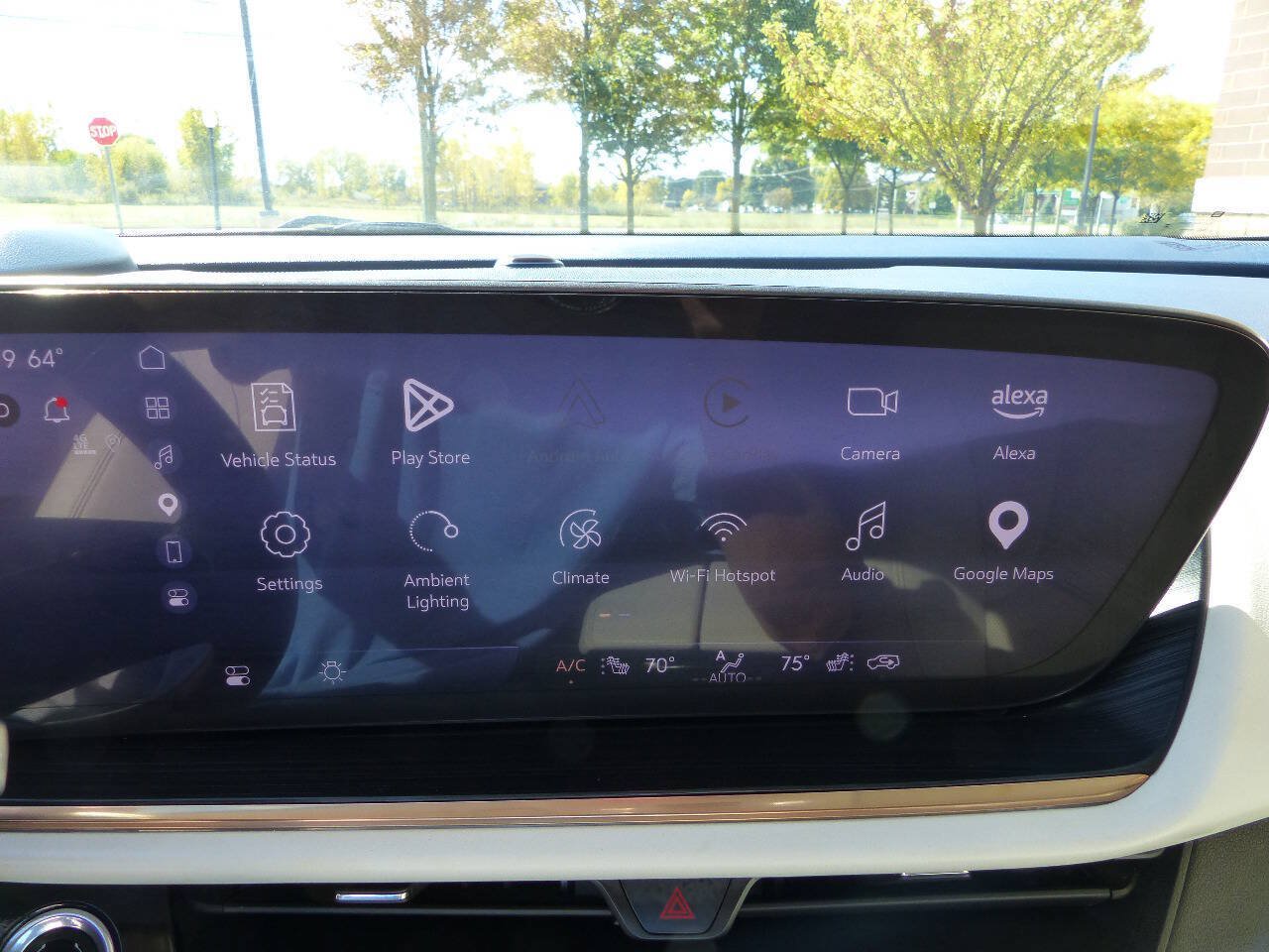 Used 2025 Buick Envision Avenir AWD/4WD image 38