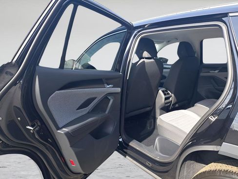 New 2026 Volkswagen Tiguan S AWD/4WD image 12