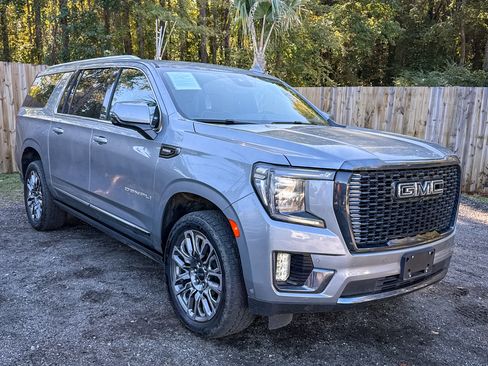 Used 2023 GMC Yukon XL Denali Ultimate image 18
