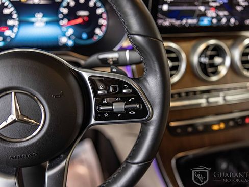 Used 2021 Mercedes-Benz GLC 300 4MATIC w/ Exterior Lighting Package image 26