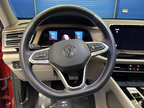 Used 2024 Volkswagen Atlas SE FWD image 14