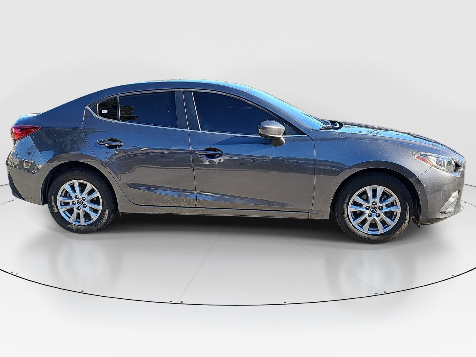 Used 2016 MAZDA MAZDA3 i Sport w/ Preferred Equipment Package FWD image 4