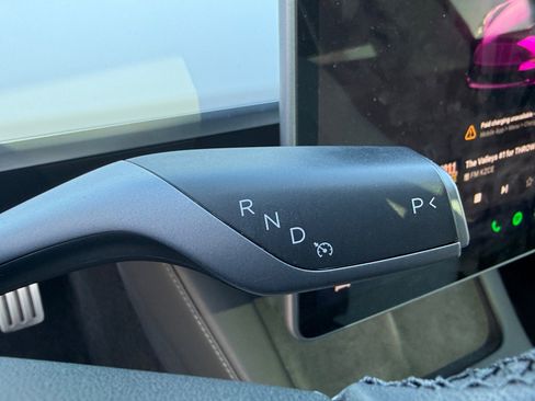 Used 2022 Tesla Model 3 Performance image 26