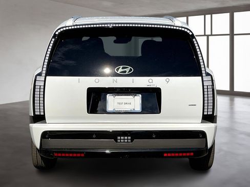 New 2026 Hyundai Ioniq 9 Calligraphy image 4
