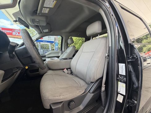 Used 2016 Ford F150 XLT RWD image 5