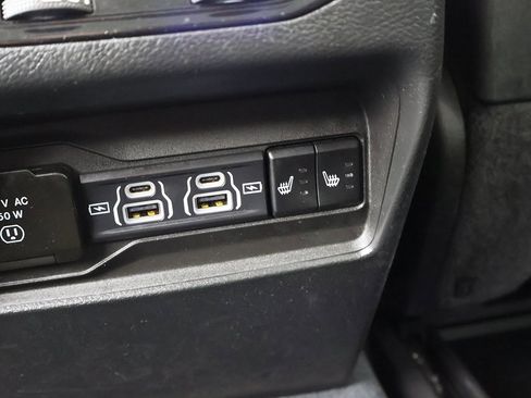 Used 2023 Jeep Grand Cherokee Limited w/ Luxury Tech Group II image 47