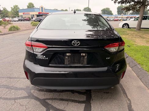 Used 2023 Toyota Corolla LE FWD image 8