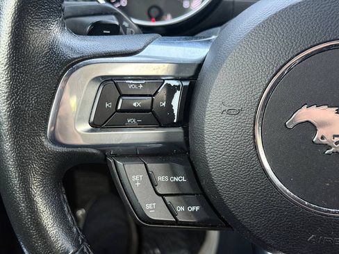 Used 2020 Ford Mustang Coupe RWD image 17