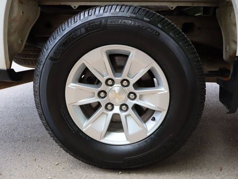 Used 2021 Chevrolet Silverado 1500 W/T w/ WT Value Package AWD/4WD image 34
