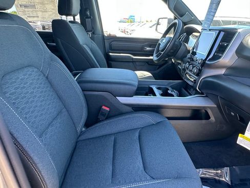 New 2026 RAM 1500 Express AWD/4WD image 13
