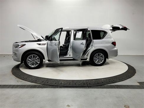 Used 2021 INFINITI QX80 Luxe image 12